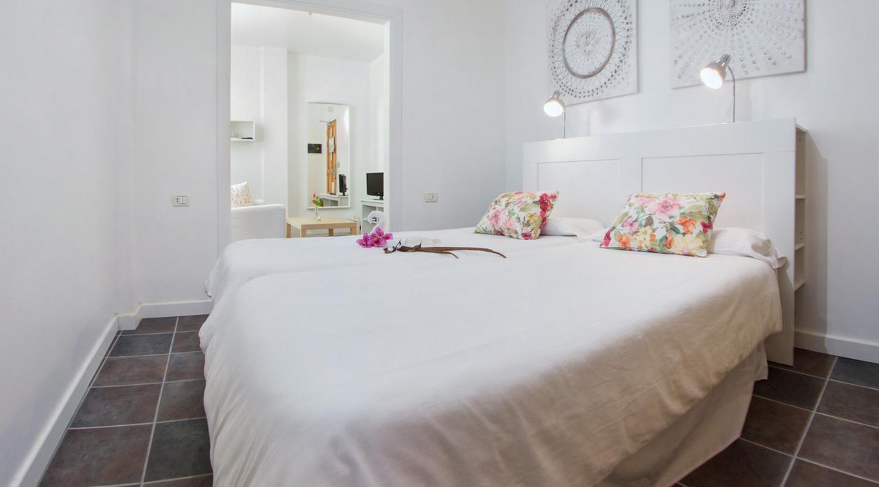 לוס יאנוס דה אריאדנה Apartamentos Adjovimar מראה חיצוני תמונה